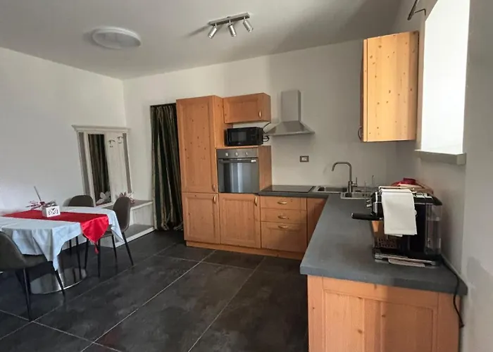 Maso Kreuzberg, 6- Due Comunicanti アパート *